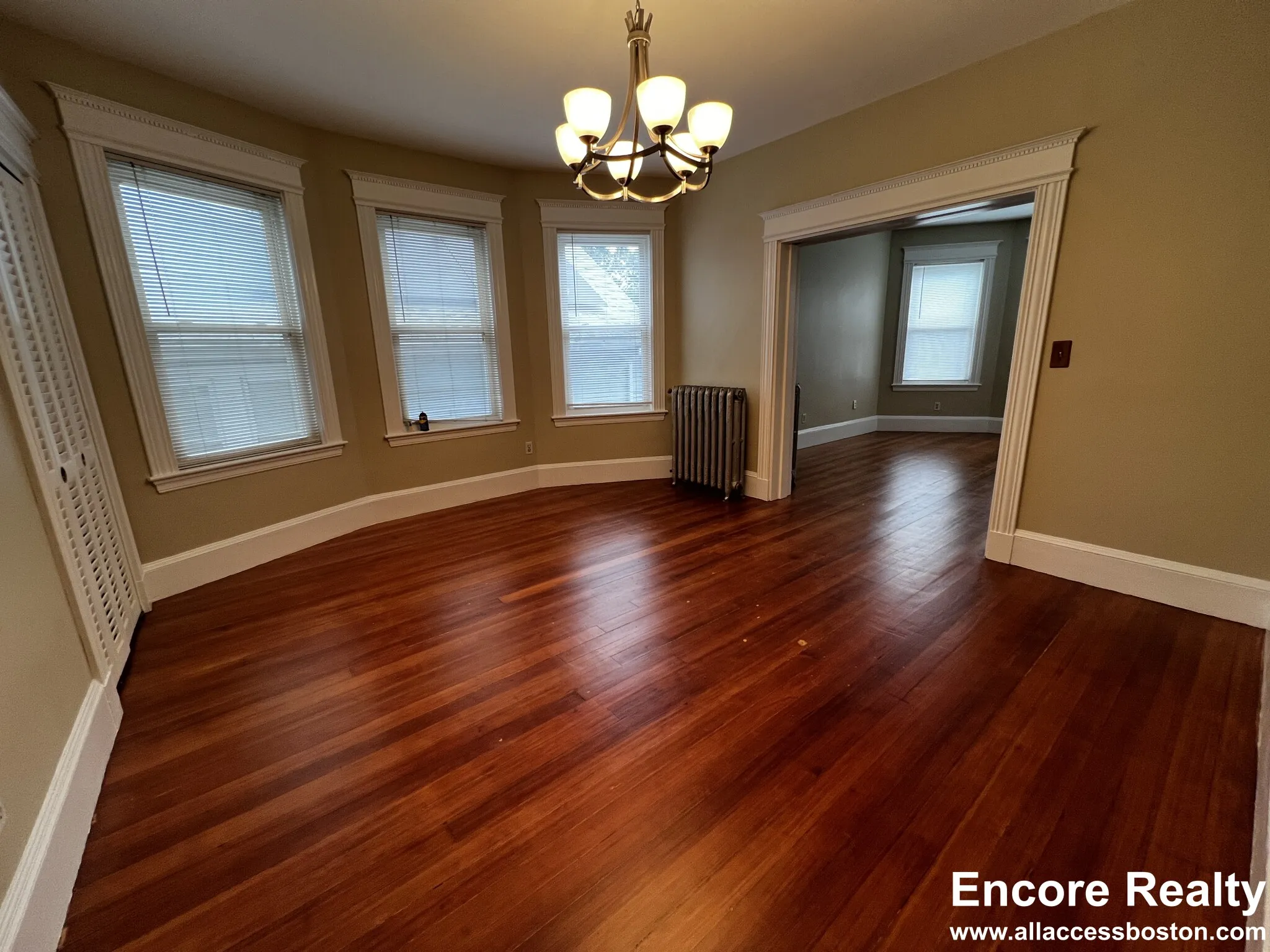 3 bed, 1 bath apartment for rent at 759 Boylston St Unit 2, Chestnut Hill