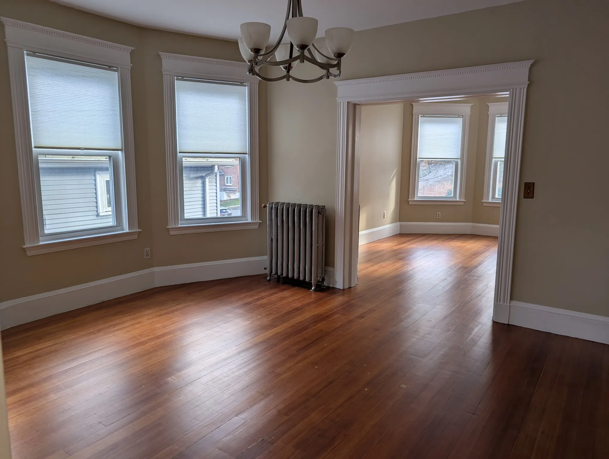 3 bed, 1.5 bath apartment for rent at 759 Boylston St Unit 2, Chestnut Hill — photo 5 of 8