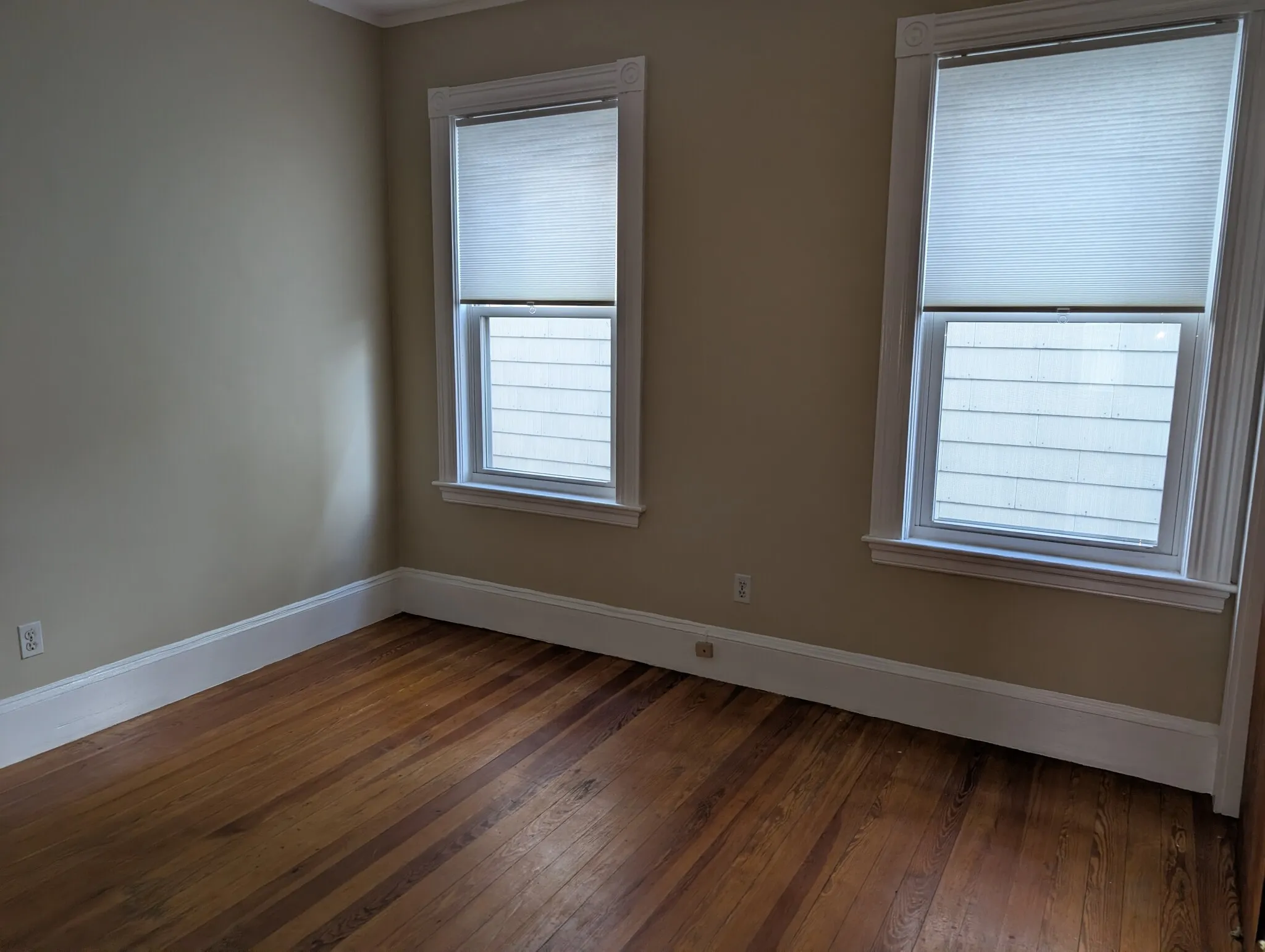 3 bed, 1.5 bath apartment for rent at 759 Boylston St Unit 2, Chestnut Hill — photo 1 of 8