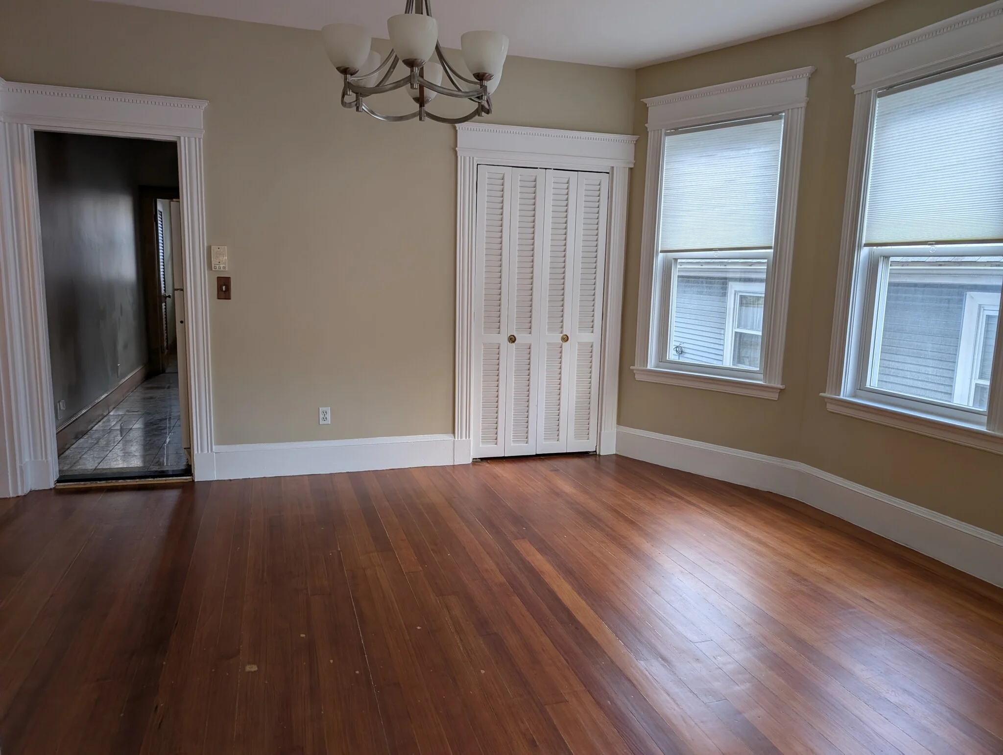 3 bed, 1.5 bath apartment for rent at 759 Boylston St Unit 2, Chestnut Hill — photo 7 of 8