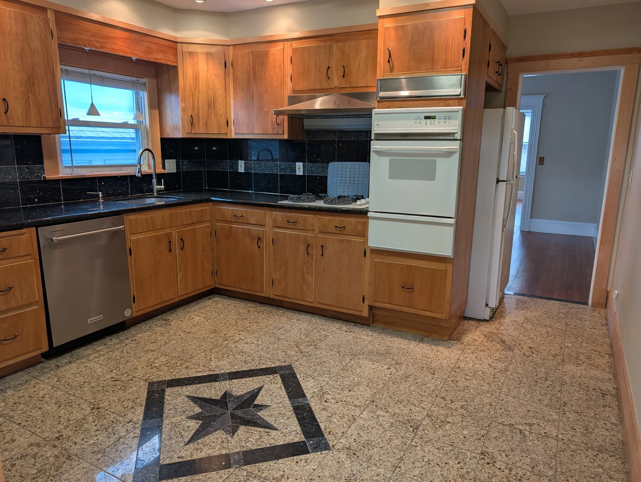 3 bed, 1.5 bath apartment for rent at 759 Boylston St Unit 2, Chestnut Hill — photo 8 of 8