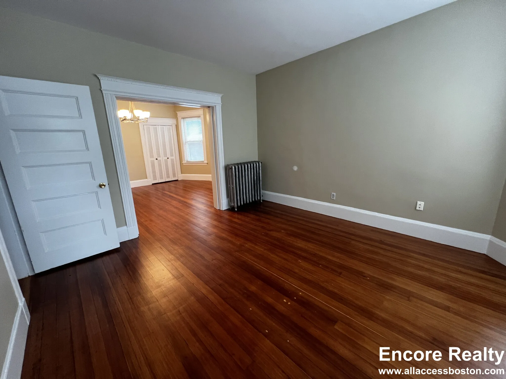 3 bed, 1 bath apartment for rent at 759 Boylston St Unit 2a, Chestnut Hill — photo 4 of 20