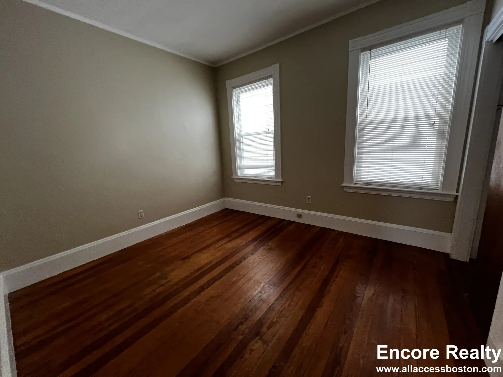 3 bed, 1 bath apartment for rent at 759 Boylston St Unit 2a, Chestnut Hill — photo 12 of 20