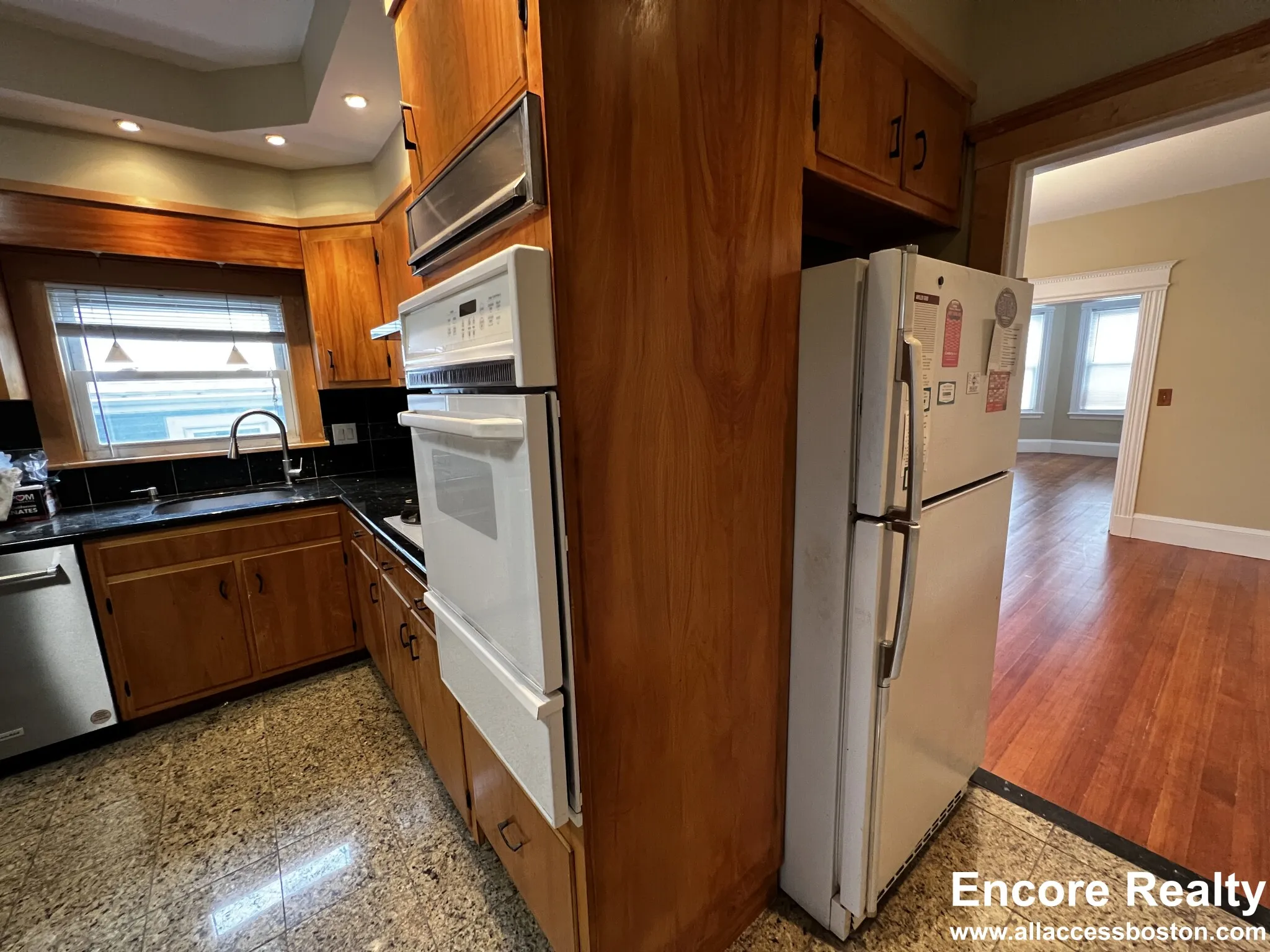 3 bed, 1 bath apartment for rent at 759 Boylston St Unit 2a, Chestnut Hill — photo 8 of 20