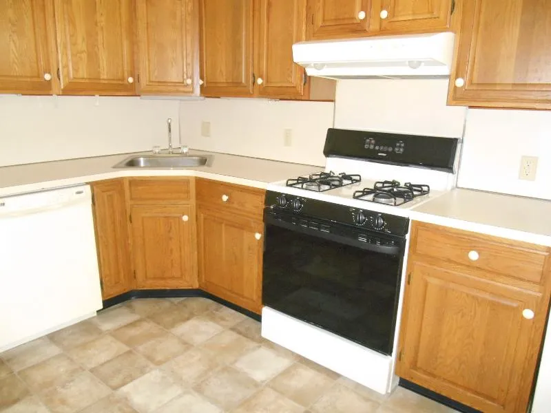 3 bed, 2 bath apartment for rent at 759 Columbia Rd Unit 1, Dorchester — photo 5 of 15
