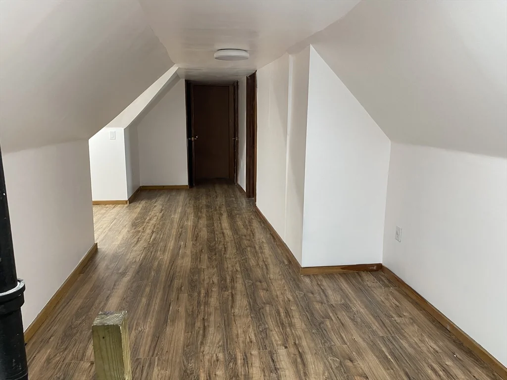 3 bed, 1 bath apartment for rent at 76 19th St Unit B, Lowell — photo 13 of 18
