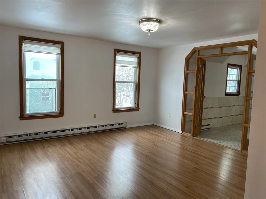 3 bed, 1 bath apartment for rent at 76 19th St Unit B, Lowell — photo 3 of 18