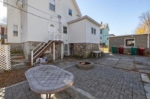 3 bed, 1 bath apartment for rent at 76 19th St Unit B, Lowell — photo 18 of 18