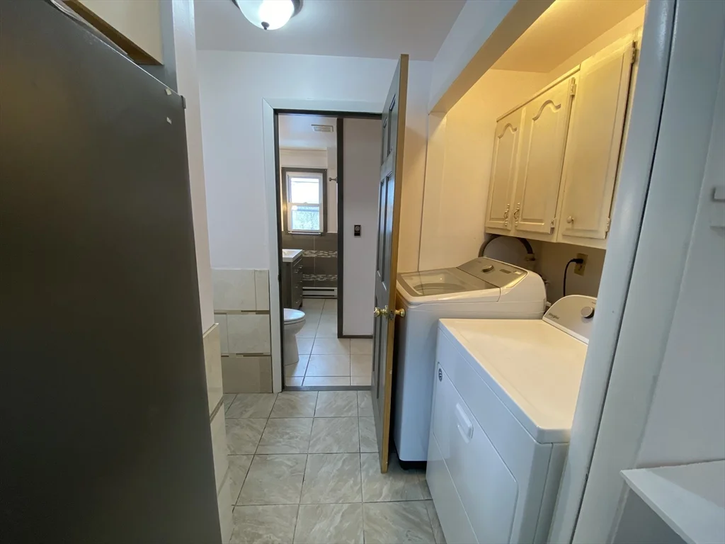 3 bed, 1 bath apartment for rent at 76 19th St Unit B, Lowell — photo 11 of 18