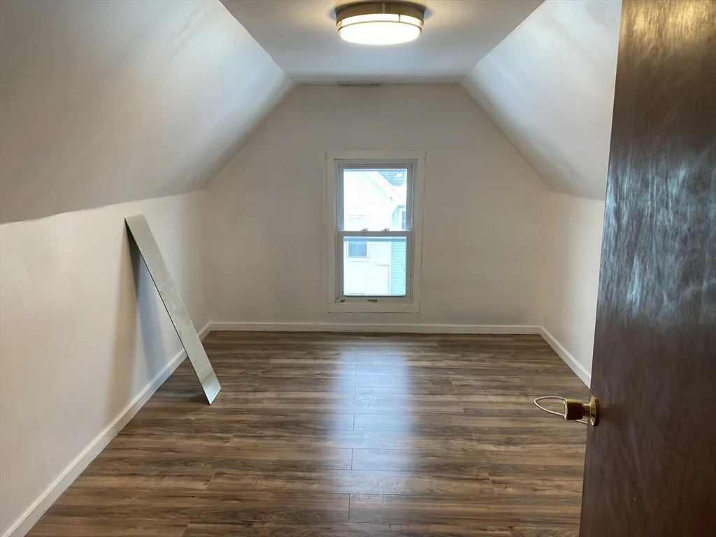 3 bed, 1 bath apartment for rent at 76 19th St Unit B, Lowell — photo 15 of 18