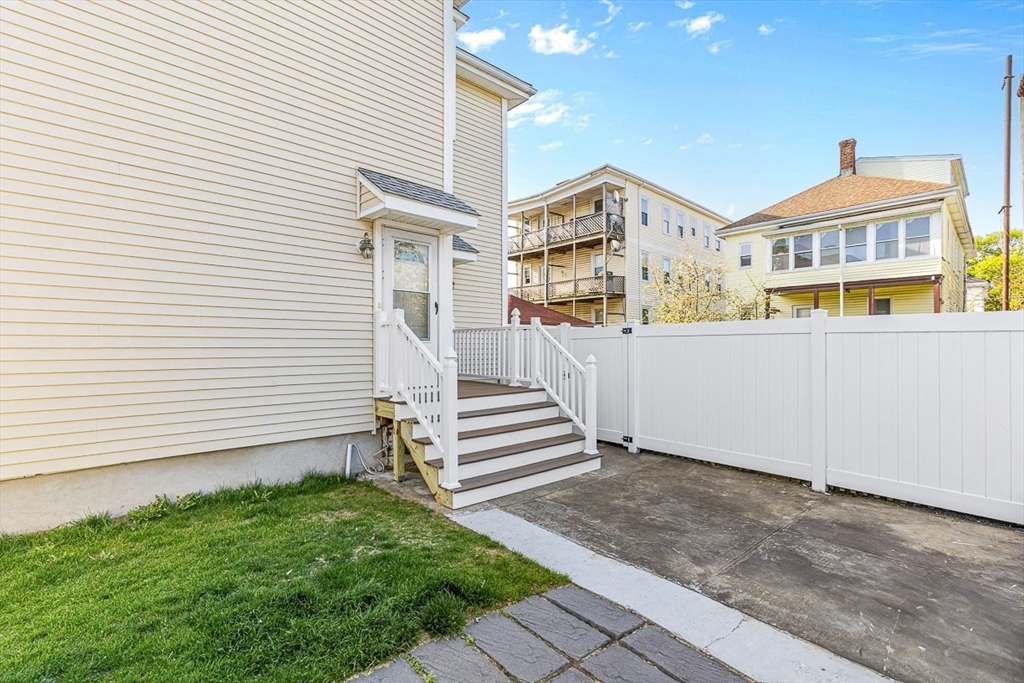 2 bed, 1 bath apartment for rent at 76-78 Bradbury Ave Unit 76, Medford — photo 5 of 27
