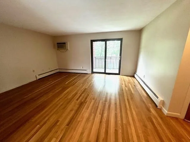 2 bed, 1 bath apartment for rent at 76 B Charles River Rd Unit 76B, Waltham — photo 5 of 20