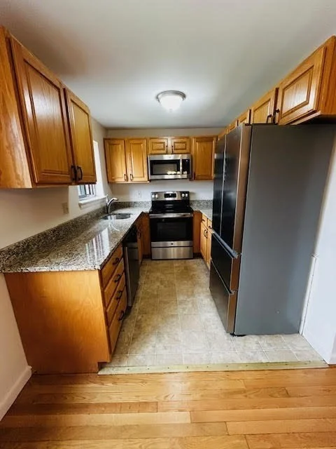 2 bed, 1 bath apartment for rent at 76 B Charles River Rd Unit 76B, Waltham — photo 3 of 20