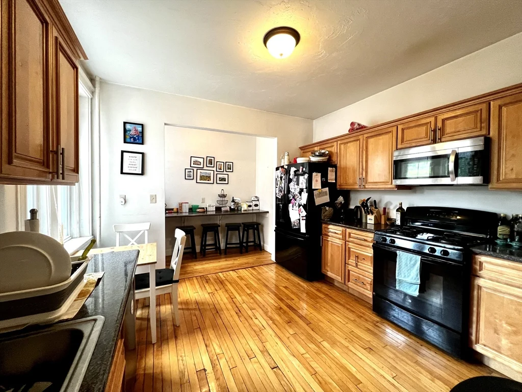 4 bed, 2 bath apartment for rent at 76 Babcock St Unit 1, North Brookline — photo 7 of 16