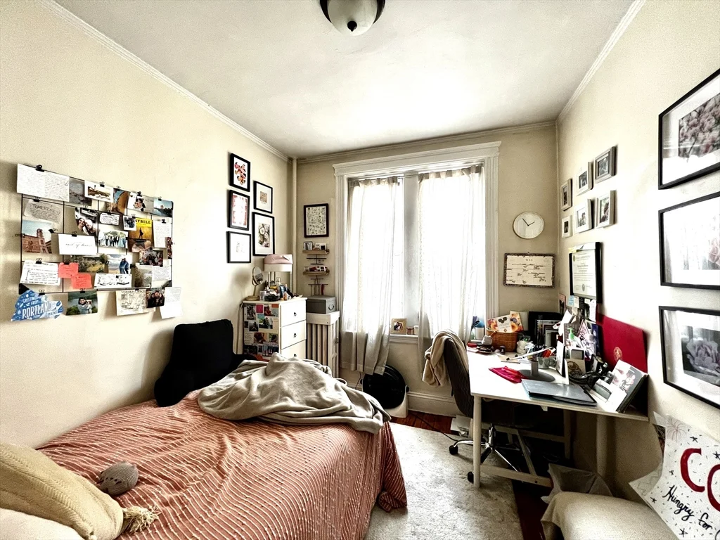 4 bed, 2 bath apartment for rent at 76 Babcock St Unit 1, North Brookline — photo 11 of 16