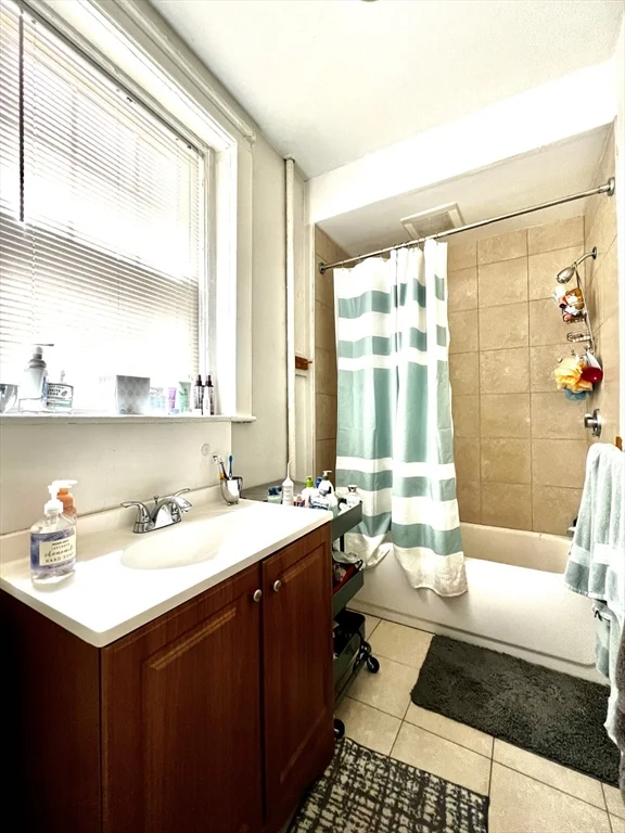 4 bed, 2 bath apartment for rent at 76 Babcock St Unit 1, North Brookline — photo 15 of 16