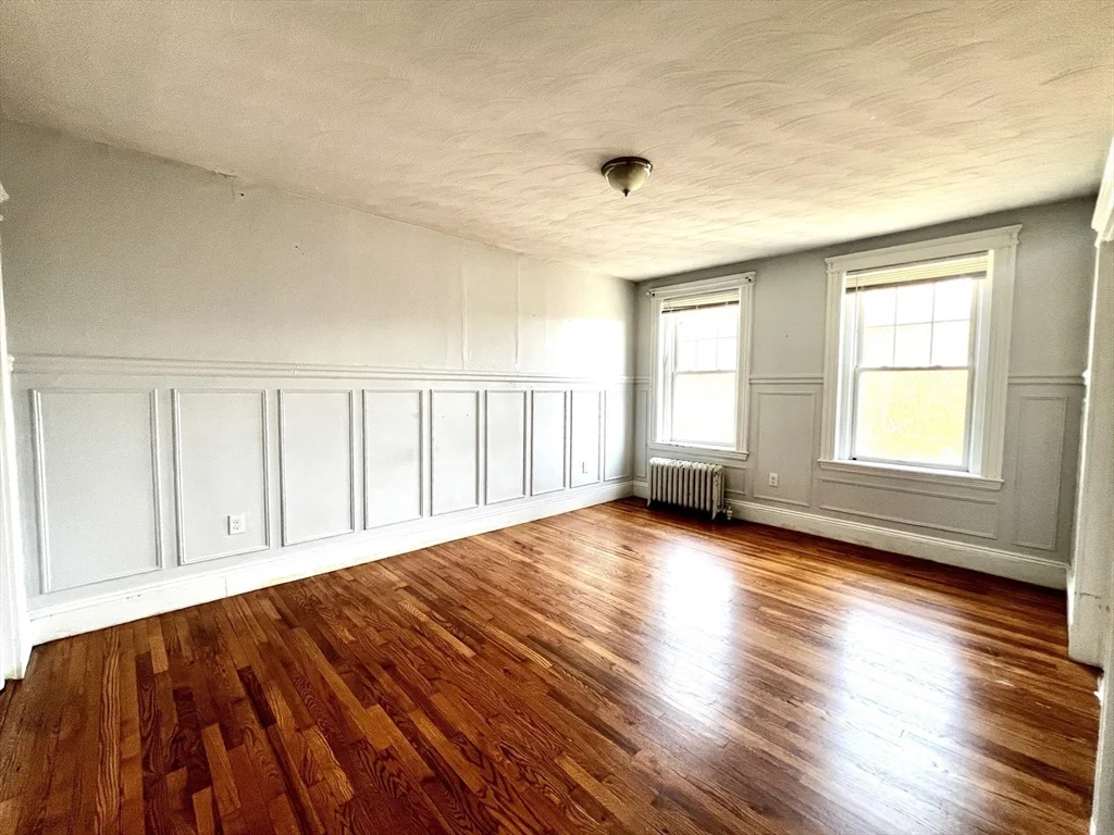 5 bed, 1 bath apartment for rent at 76 Babcock St Unit 3, Coolidge Corner — photo 4 of 23