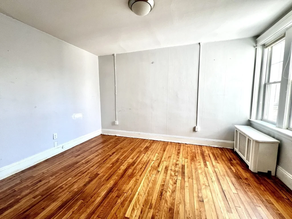 5 bed, 1 bath apartment for rent at 76 Babcock St Unit 3, Coolidge Corner — photo 16 of 23