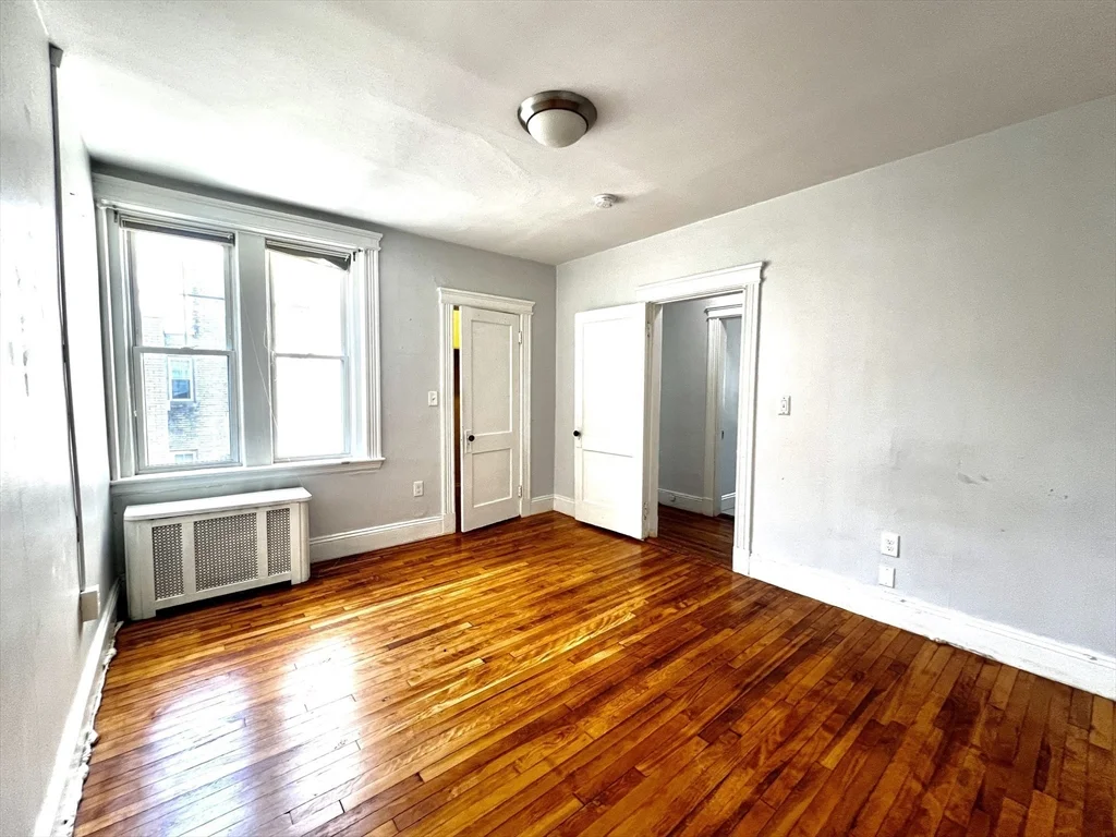 5 bed, 1 bath apartment for rent at 76 Babcock St Unit 3, Coolidge Corner — photo 15 of 23