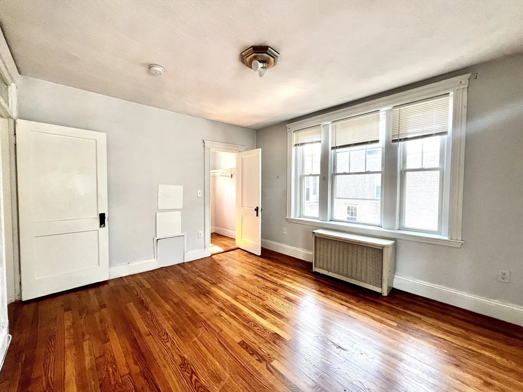5 bed, 1 bath apartment for rent at 76 Babcock St Unit 3, Coolidge Corner — photo 21 of 23