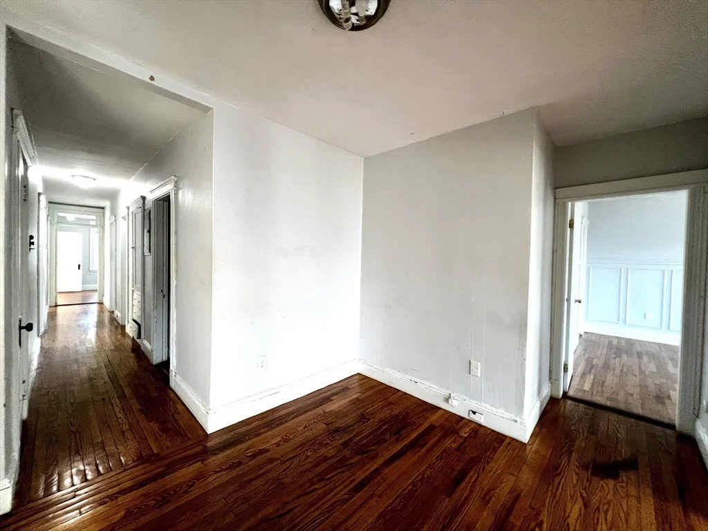 5 bed, 1 bath apartment for rent at 76 Babcock St Unit 3, Coolidge Corner — photo 20 of 23