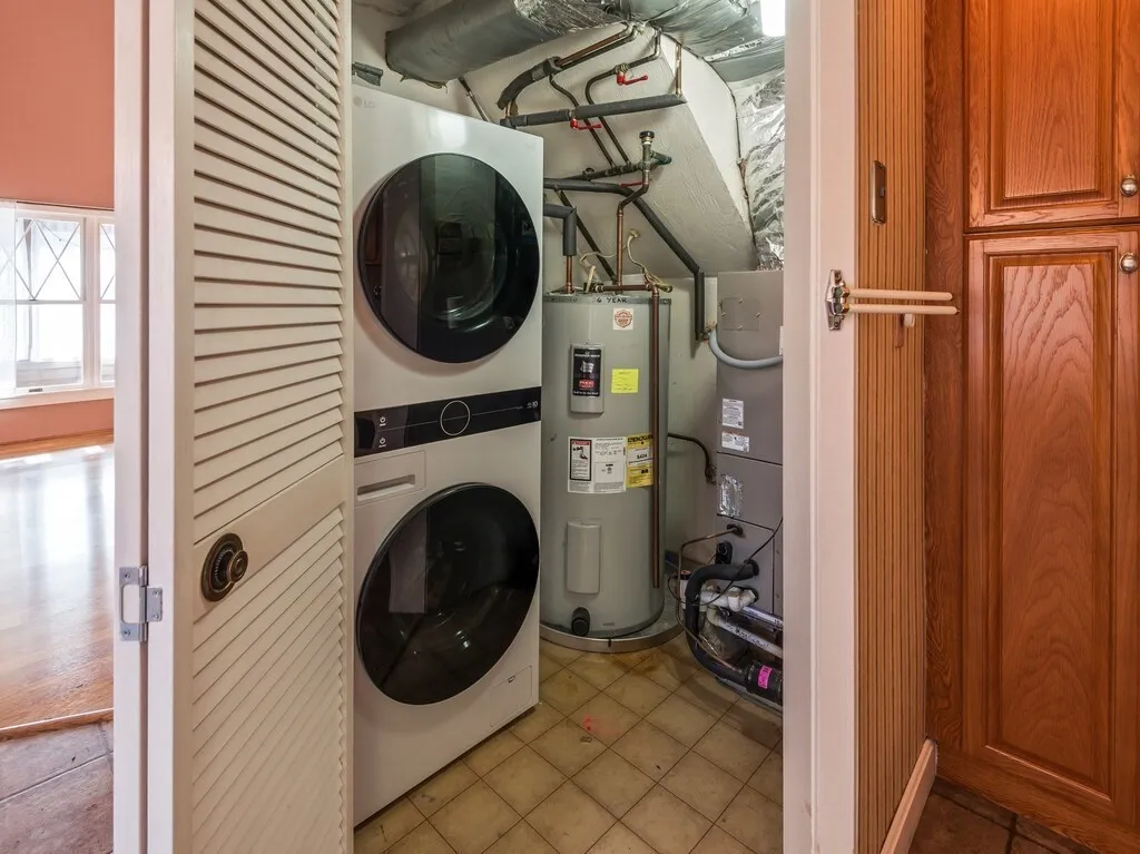 2 bed, 2 bath apartment for rent at 76 Bancroft St Unit C3, Pakachoag Hill — photo 16 of 42