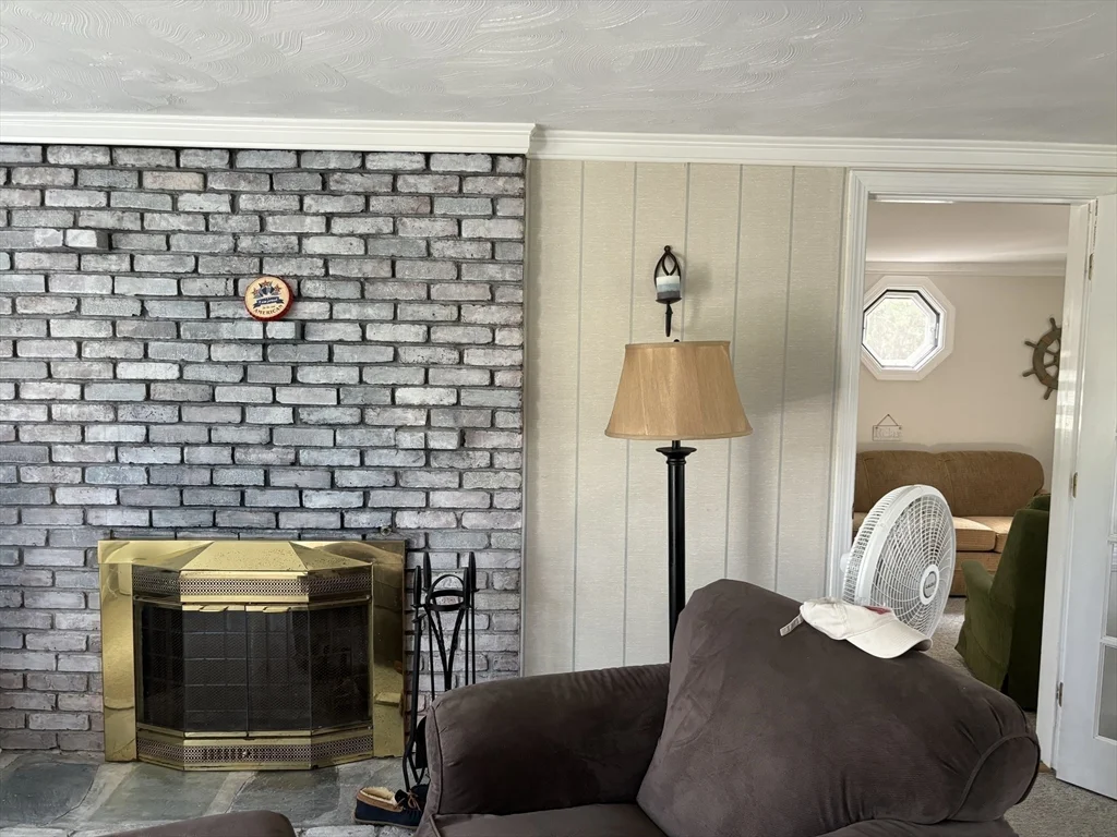 3 bed, 1 bath apartment for rent at 76 Bayberry Rd, Marshfield — photo 5 of 13