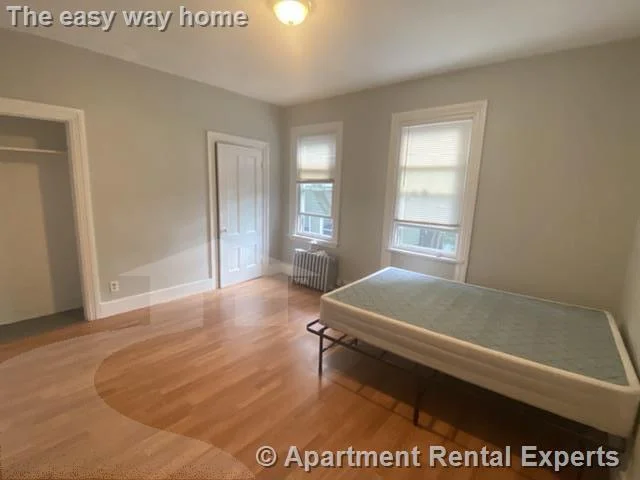 4 bed, 2 bath apartment for rent at 76 Beacon St, Union Square — photo 2 of 15