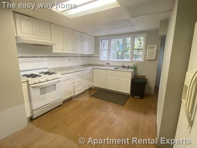 4 bed, 2 bath apartment for rent at 76 Beacon St, Union Square — photo 14 of 15