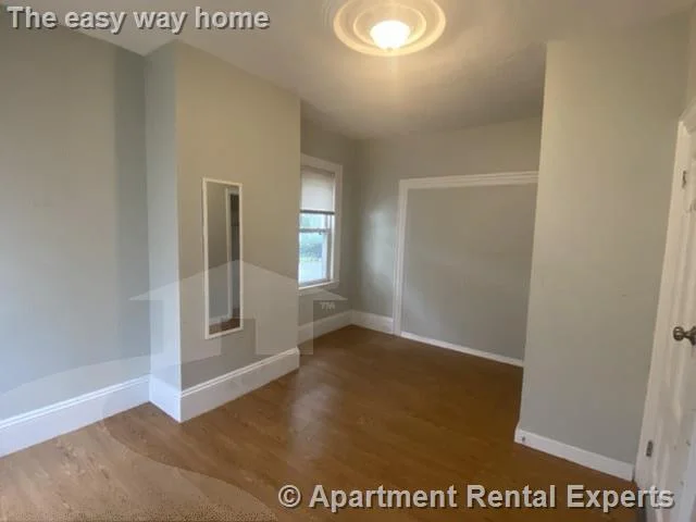 4 bed, 2 bath apartment for rent at 76 Beacon St, Union Square — photo 8 of 15