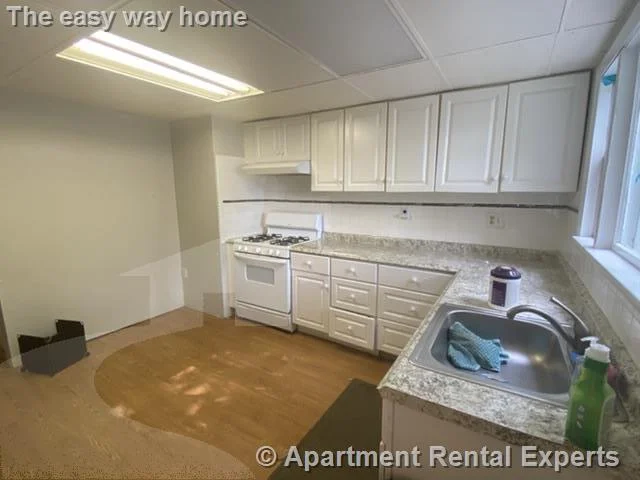 4 bed, 2 bath apartment for rent at 76 Beacon St, Union Square — photo 13 of 15