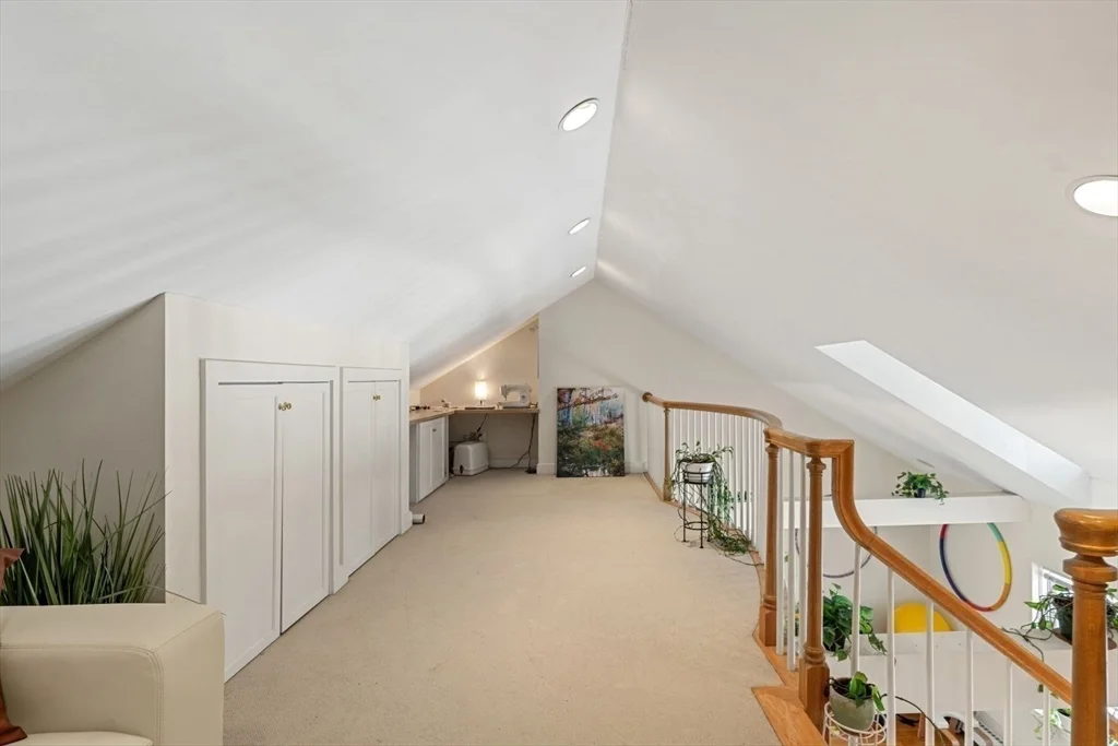 2 bed, 1 bath apartment for rent at 76 Boylston St Unit 4, Chestnut Hill — photo 4 of 14