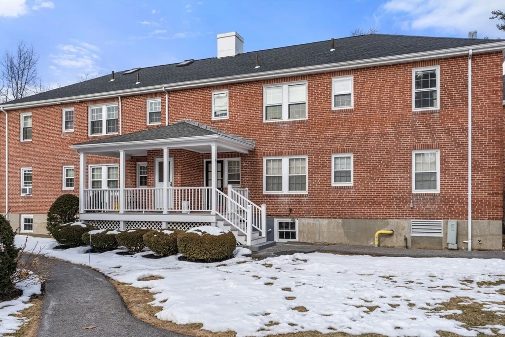 2 bed, 1 bath apartment for rent at 76 Boylston St Unit 4, Chestnut Hill — photo 13 of 14
