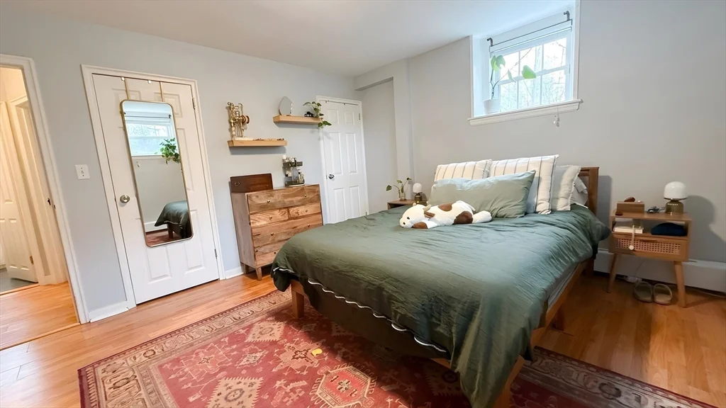 2 bed, 1 bath apartment for rent at 76 Boylston St Unit 5, Chestnut Hill — photo 5 of 17