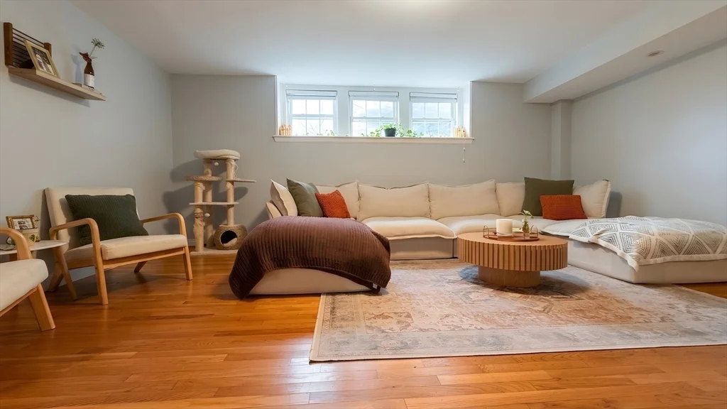 2 bed, 1 bath apartment for rent at 76 Boylston St Unit 5, Chestnut Hill — photo 10 of 17