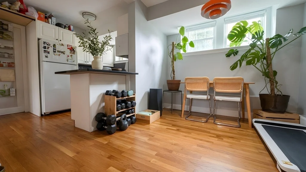 2 bed, 1 bath apartment for rent at 76 Boylston St Unit 5, Chestnut Hill — photo 8 of 17