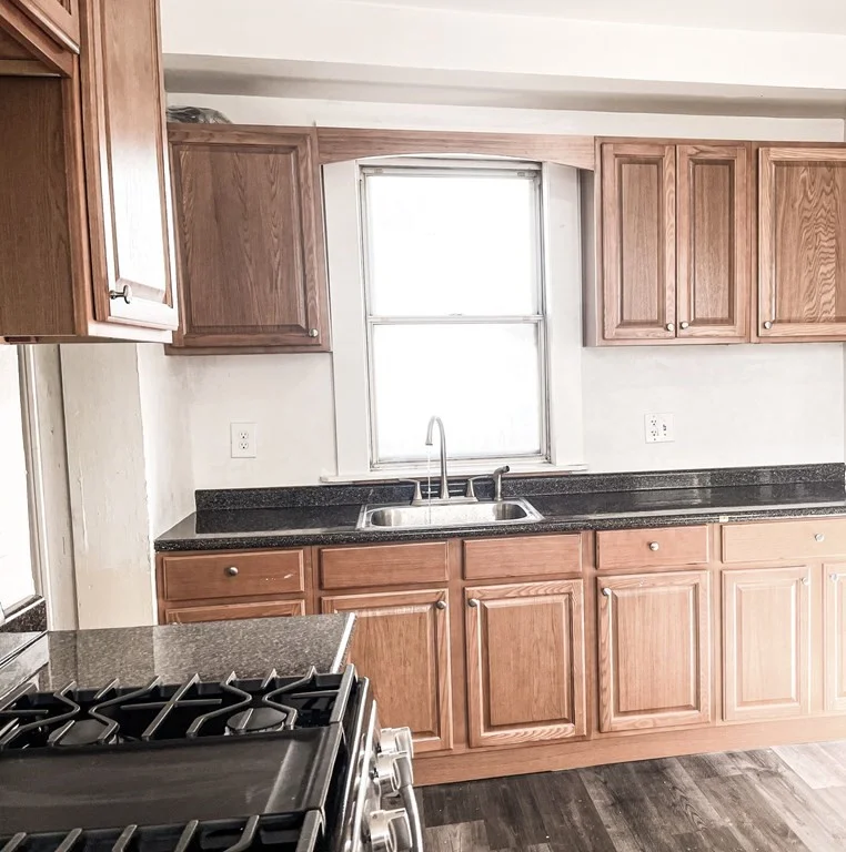3 bed, 1 bath apartment for rent at 76 Central Ave Unit 1, Hyde Park — photo 2 of 5