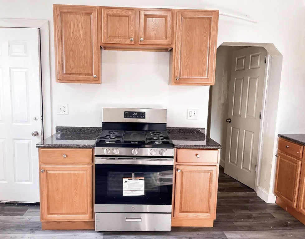 3 bed, 1 bath apartment for rent at 76 Central Ave Unit 1, Hyde Park — photo 1 of 5