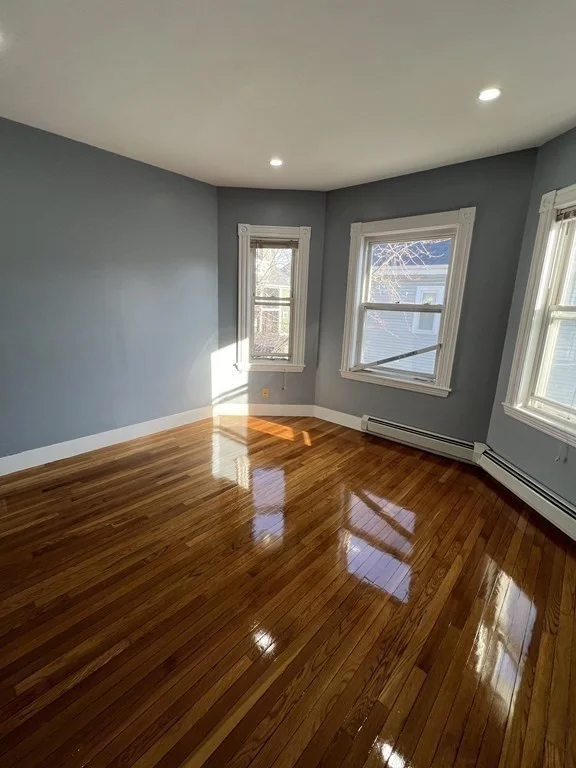 3 bed, 1 bath apartment for rent at 76 Centre Unit 2, Boston — photo 10 of 11