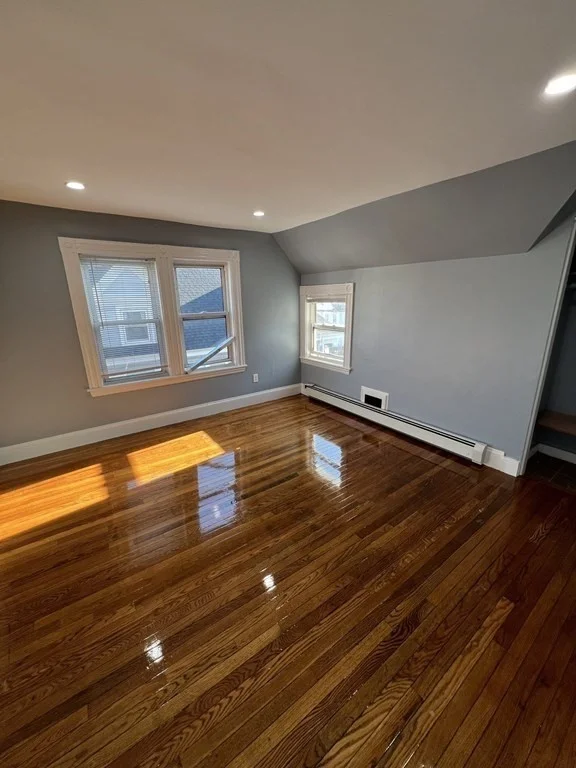 3 bed, 1 bath apartment for rent at 76 Centre Unit 3, Boston — photo 2 of 9