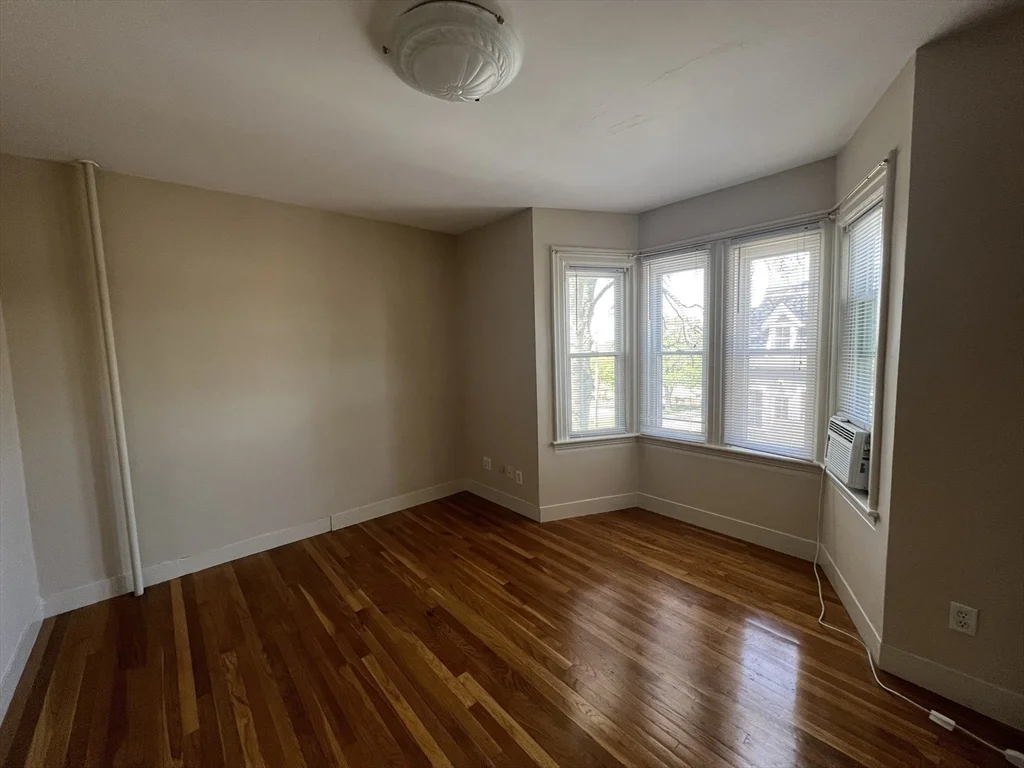 3 bed, 2 bath apartment for rent at 76 Chestnut St Unit 2, West Newton — photo 10 of 21