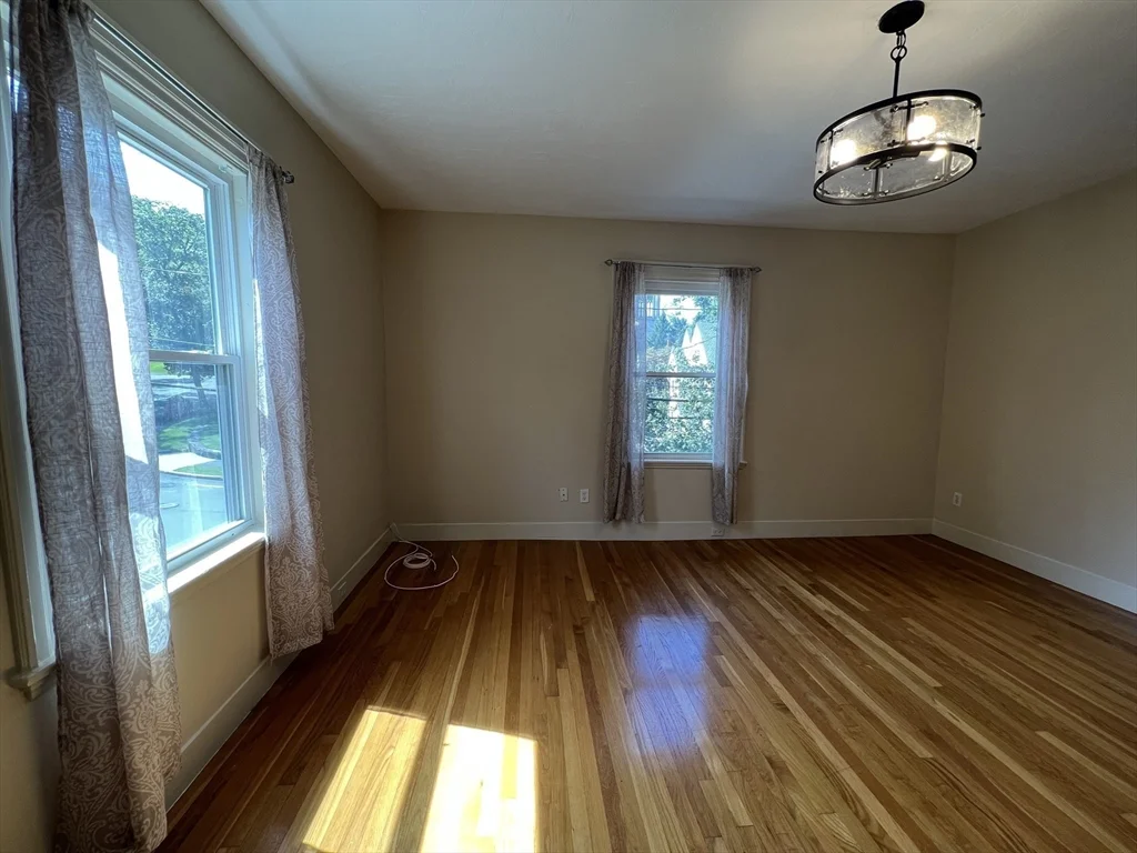 3 bed, 2 bath apartment for rent at 76 Chestnut St Unit 2, West Newton — photo 9 of 21