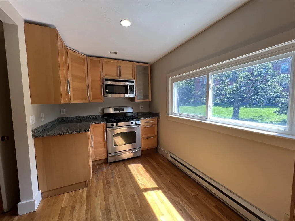 3 bed, 2 bath apartment for rent at 76 Chestnut St Unit 2, West Newton — photo 2 of 21
