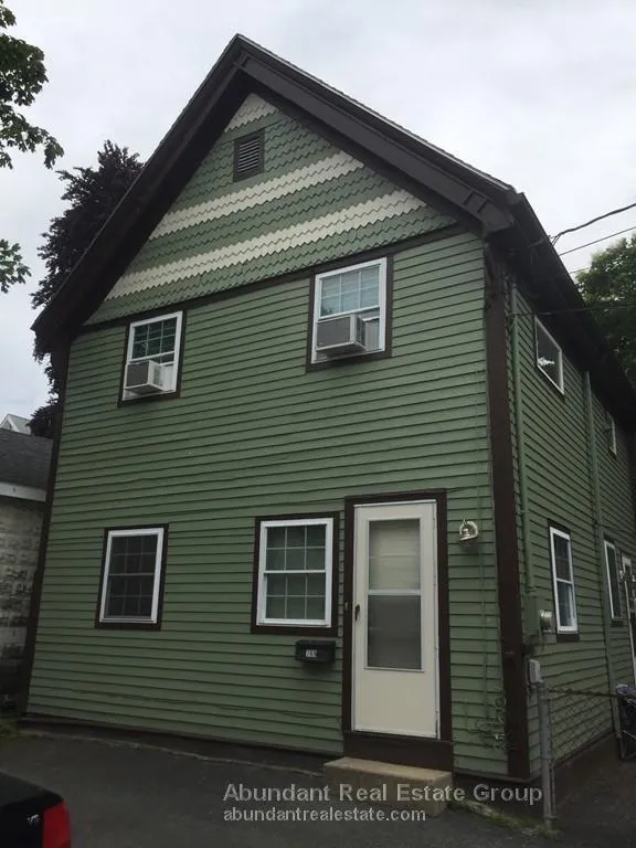 3 bed, 1 bath apartment for rent at 76 College Ave Unit sf, Tufts — photo 2 of 7