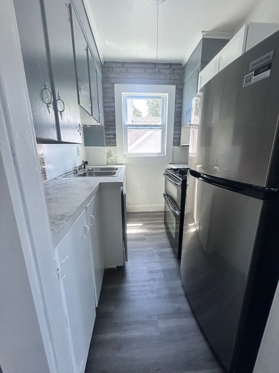 2 bed, 1 bath apartment for rent at 76 Covel St Unit 2, Fall River — photo 1 of 9