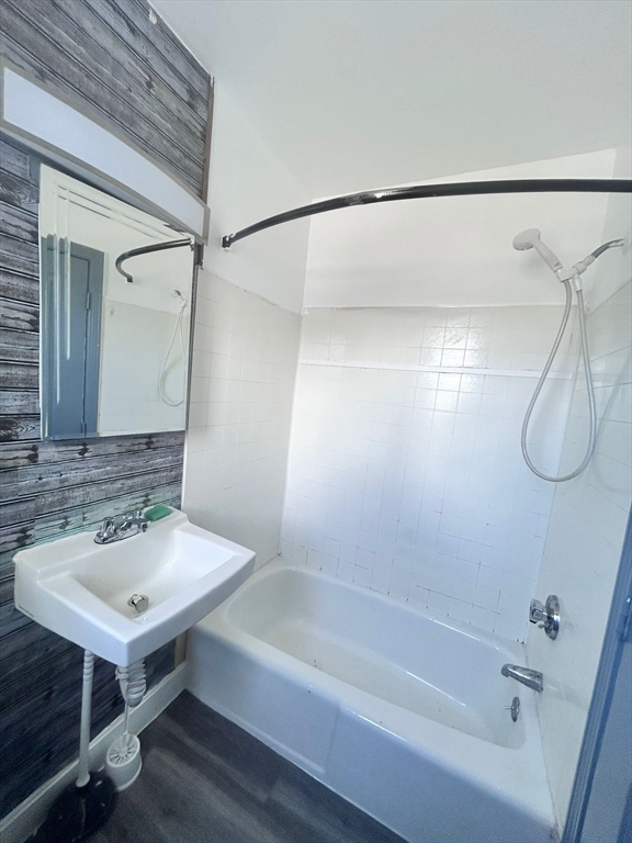 2 bed, 1 bath apartment for rent at 76 Covel St Unit 2, Fall River — photo 5 of 9