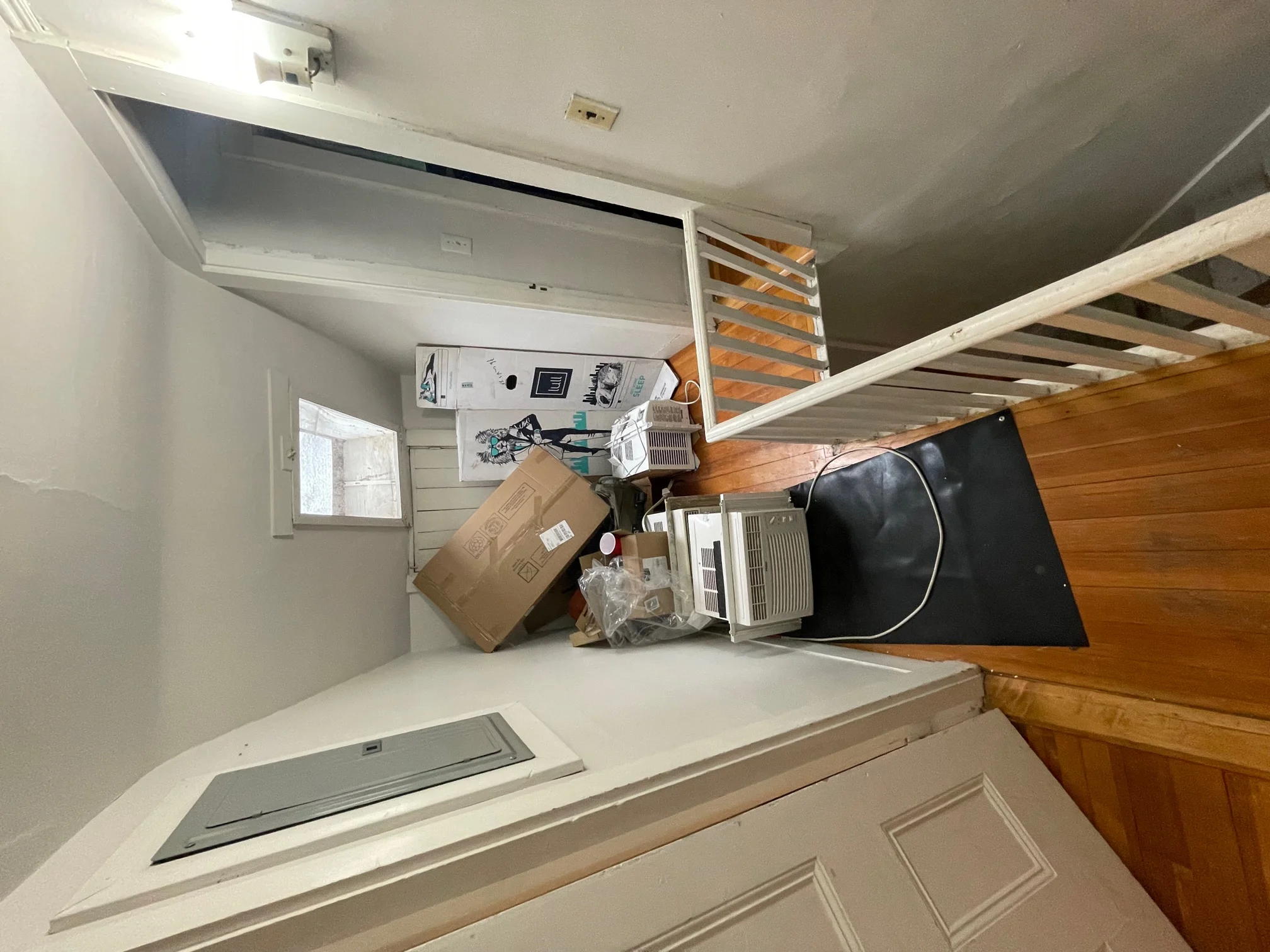 5 bed, 1 bath apartment for rent at 76 Curtis St Unit 2, West Somerville — photo 12 of 17