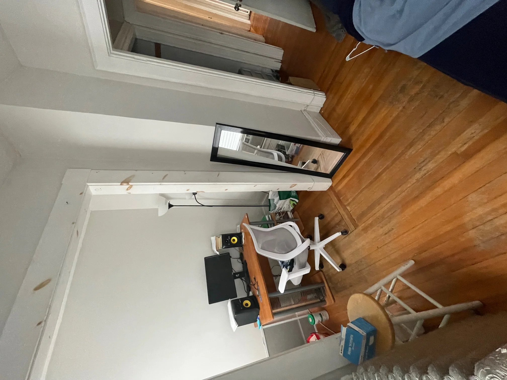 5 bed, 1 bath apartment for rent at 76 Curtis St Unit 2, West Somerville — photo 11 of 17