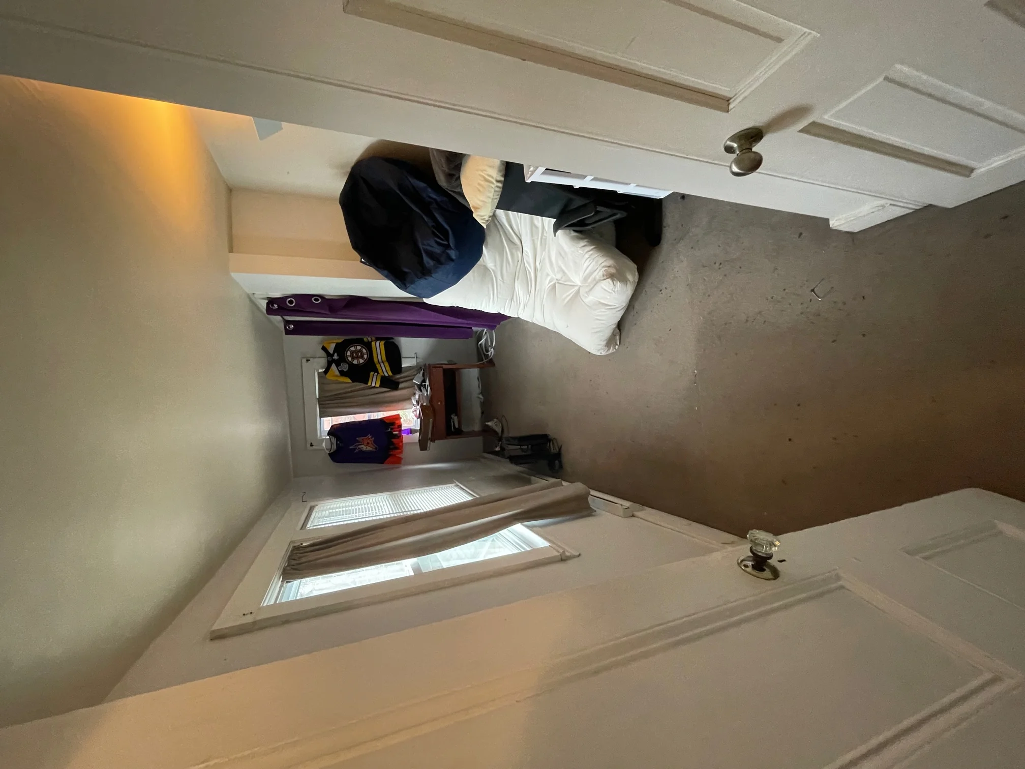 5 bed, 1 bath apartment for rent at 76 Curtis St Unit 2, West Somerville — photo 5 of 17