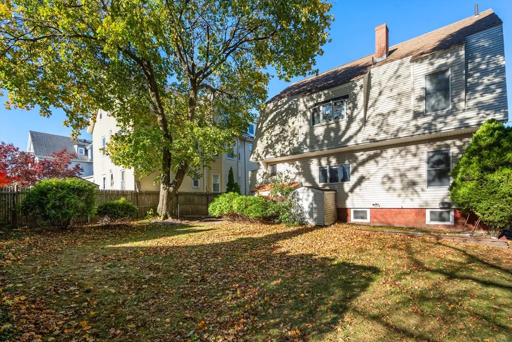 2 bed, 1 bath apartment for rent at 76 Dexter Ave Unit 1, Watertown — photo 3 of 15